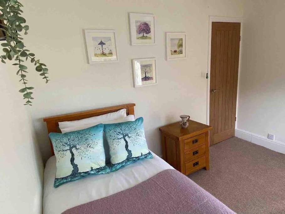 Charming Hedgehog With Ev Charger Holiday home Matlock (Derbyshire)